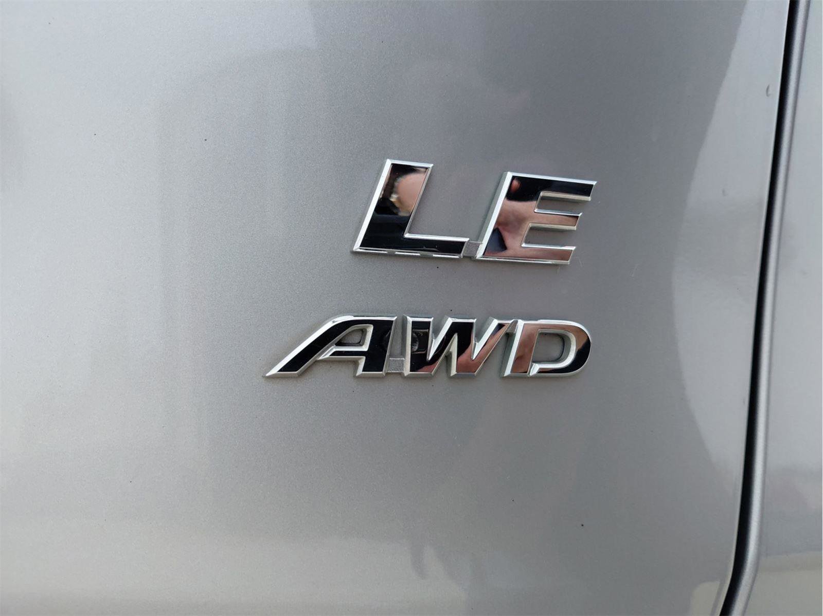 Used 2024 Toyota RAV4 LE image 22