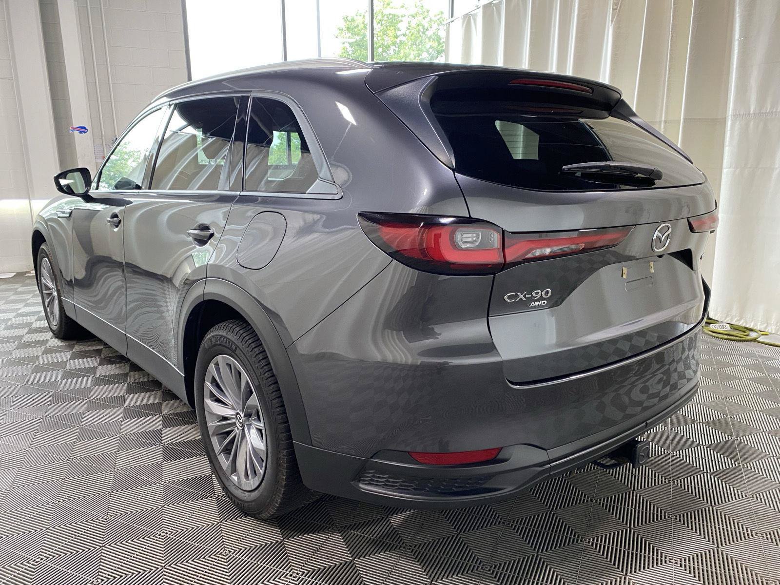Certified 2024 MAZDA CX-90 Plug-In Hybrid w/ Preferred AWD/4WD image 5