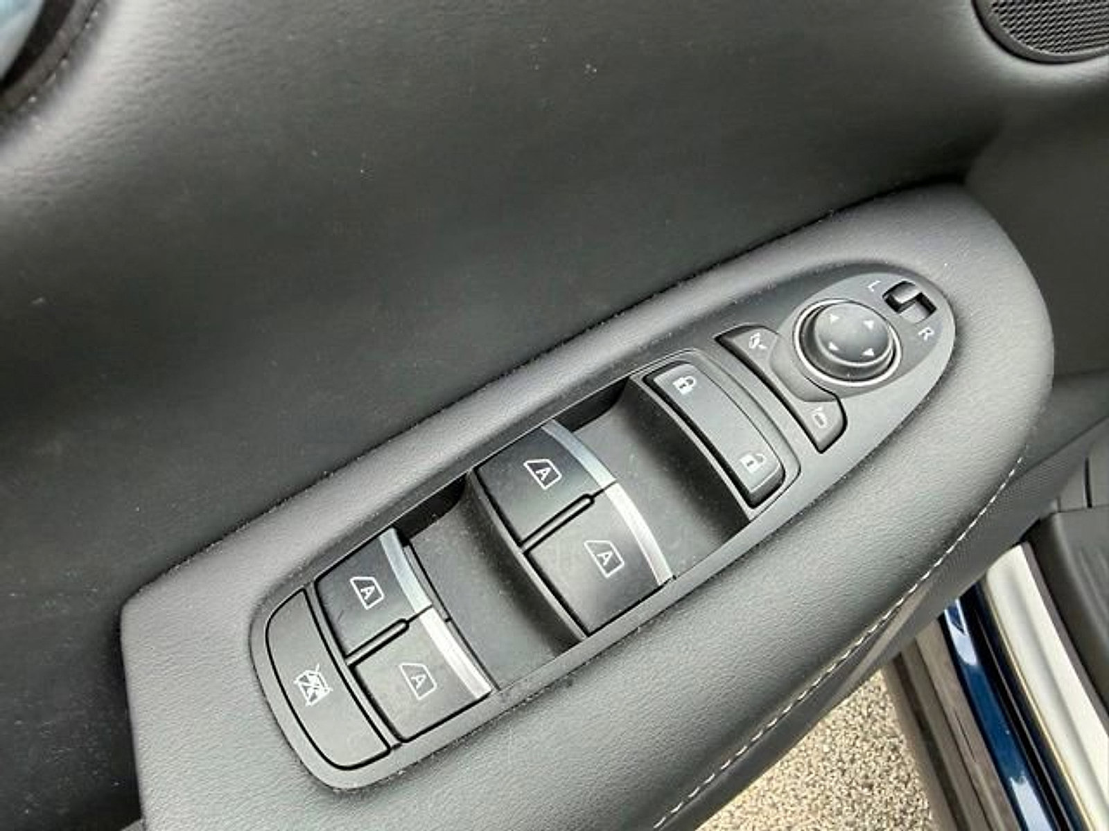 Certified 2023 INFINITI QX50 Luxe AWD/4WD image 12