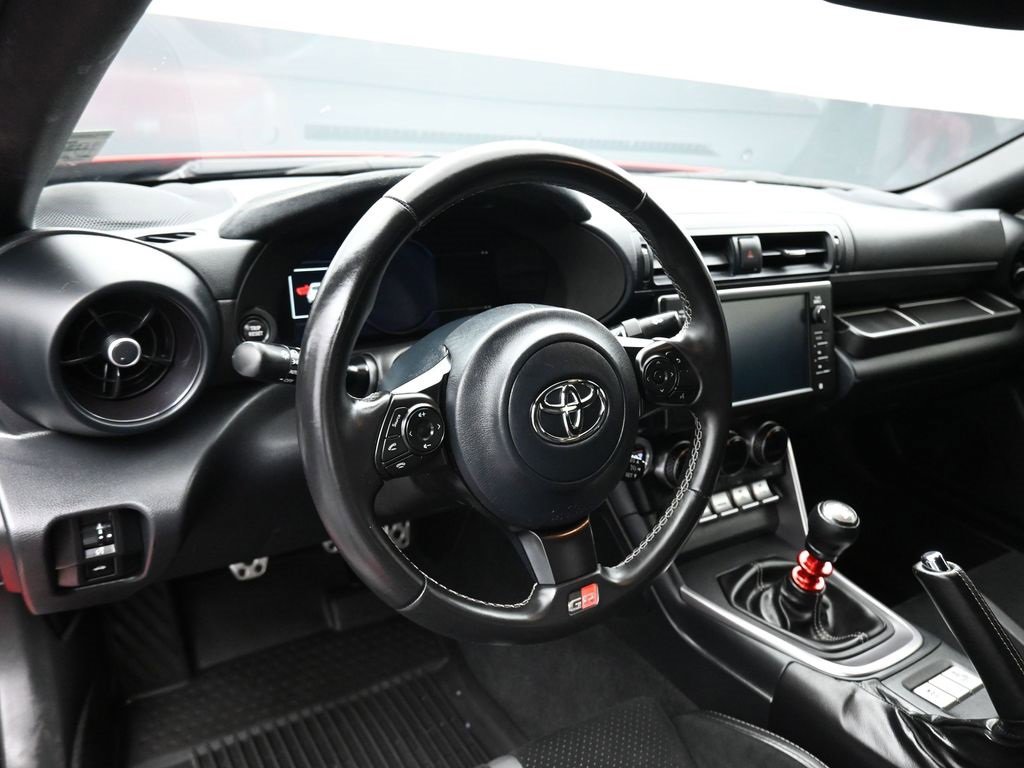 Used 2023 Toyota GR86 Premium image 13