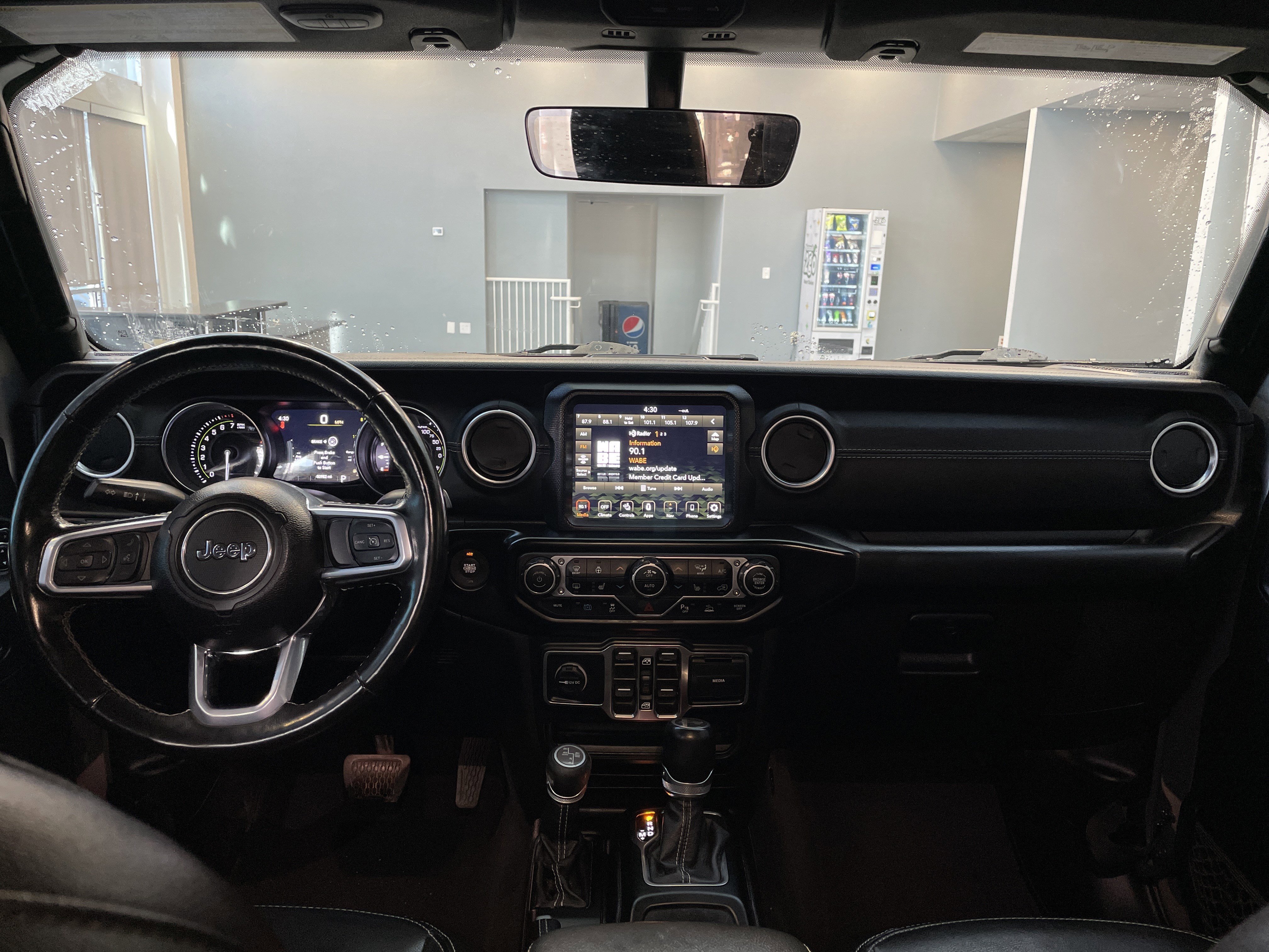 Used 2021 Jeep Wrangler Unlimited Sahara w/ Cold Weather Group AWD/4WD image 31