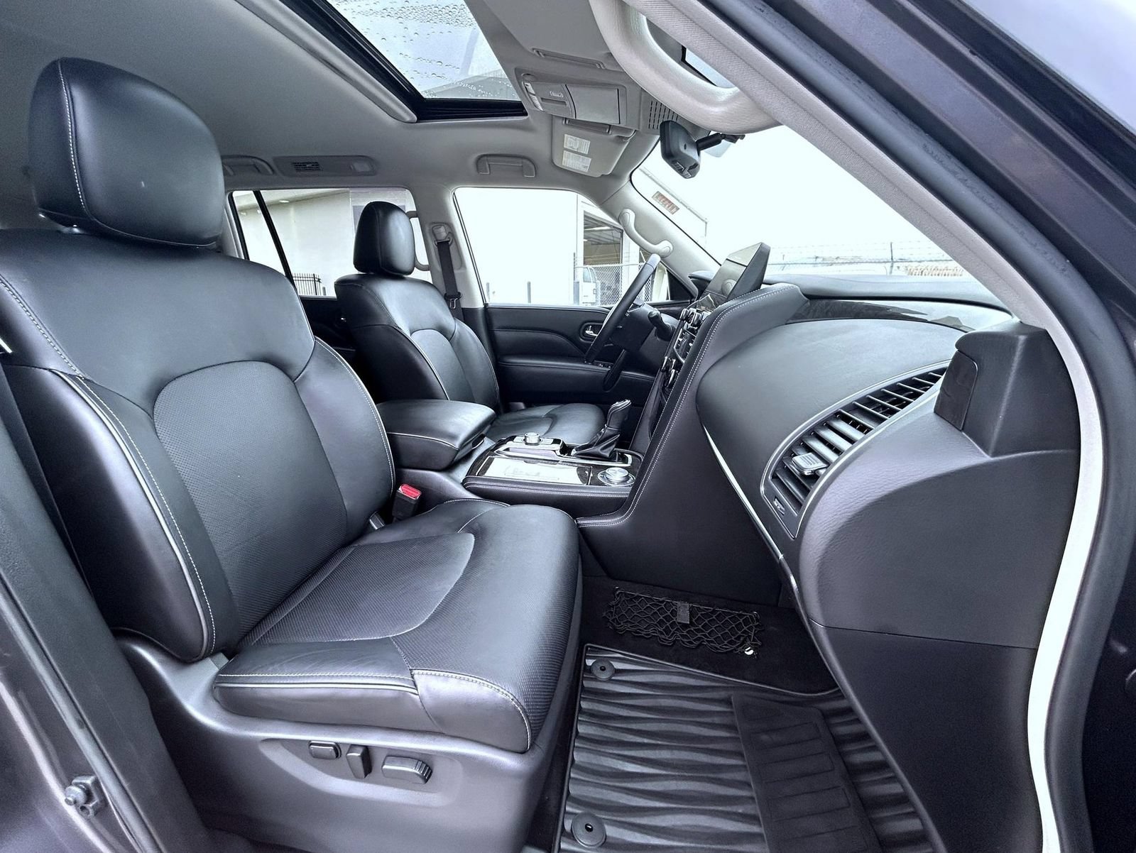Used 2023 INFINITI QX80 Luxe w/ Cargo Package AWD/4WD image 16