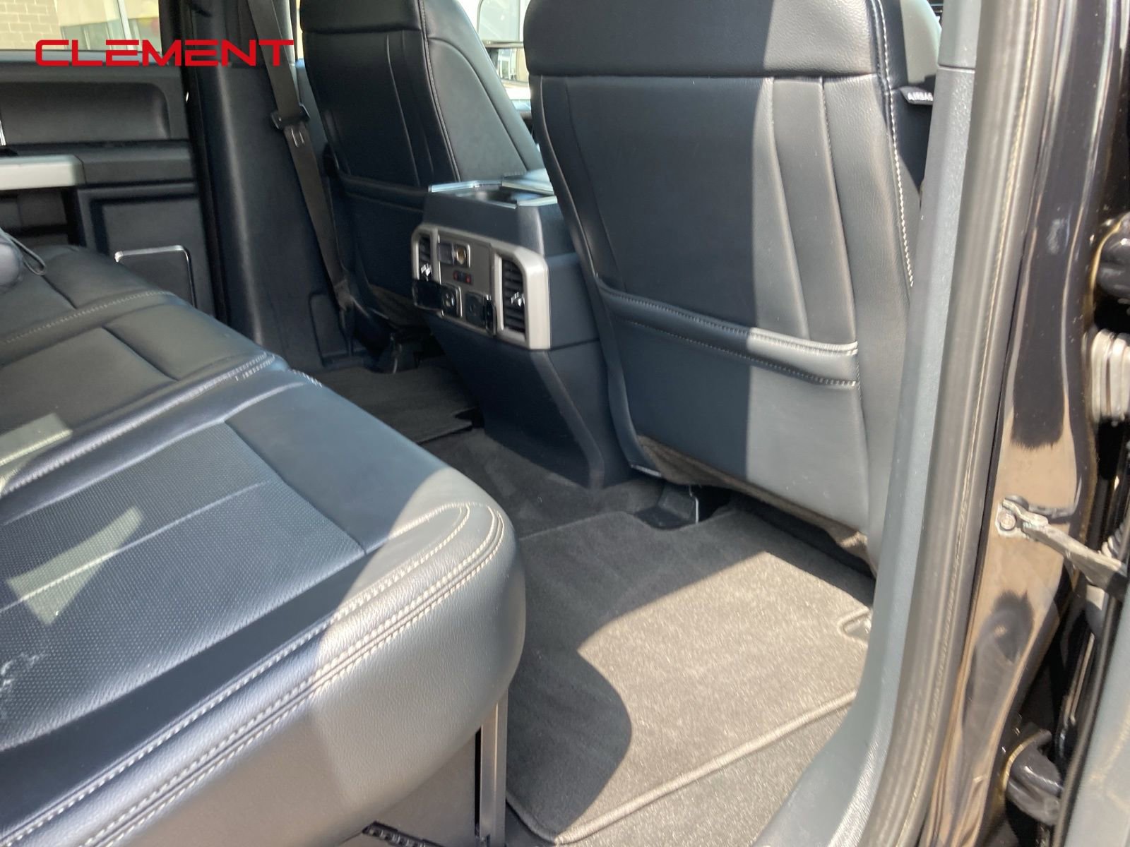 Used 2022 Ford F250 Lariat w/ Black Appearance Pkg image 33