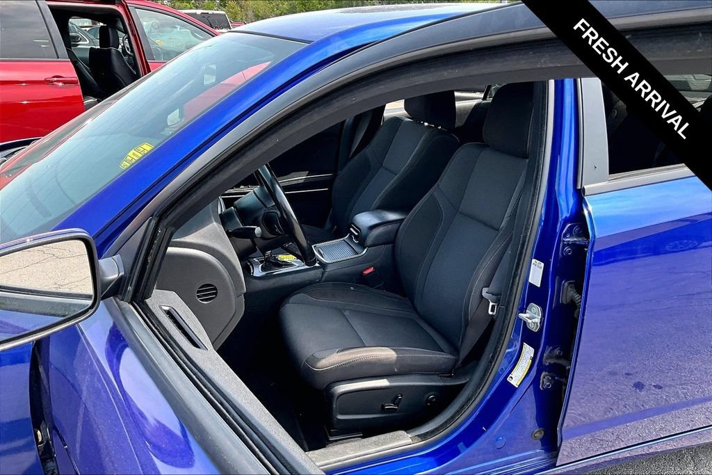 Used 2020 Dodge Charger SXT RWD image 21