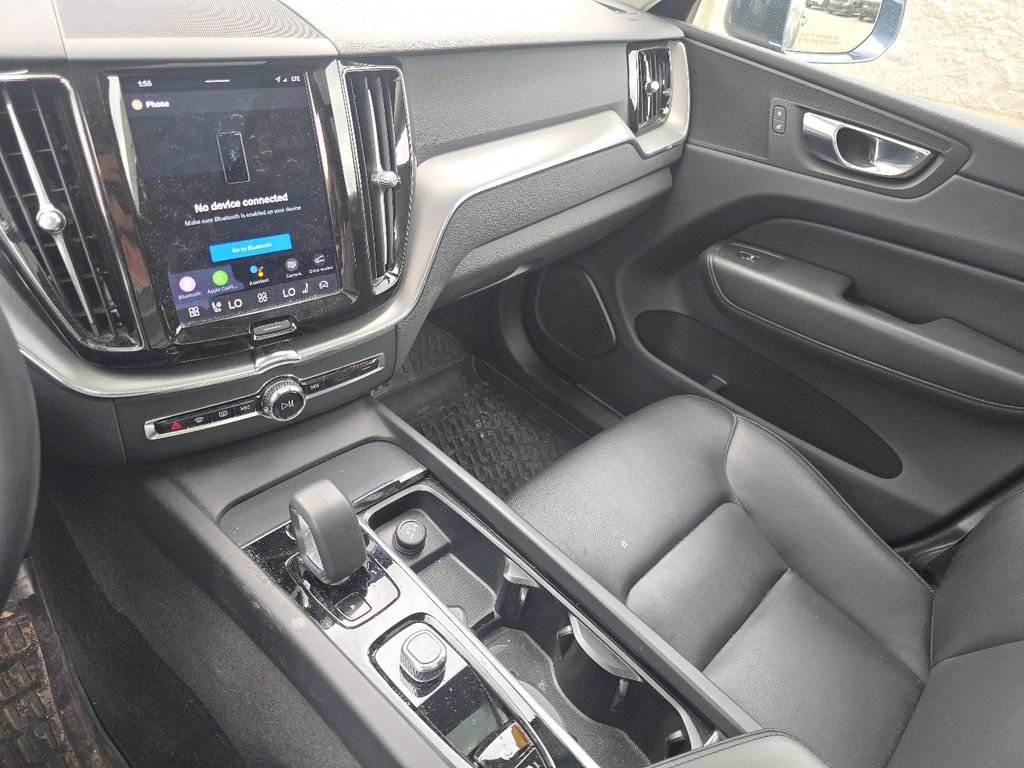 Used 2023 Volvo XC60 B5 Core w/ Climate Package image 30