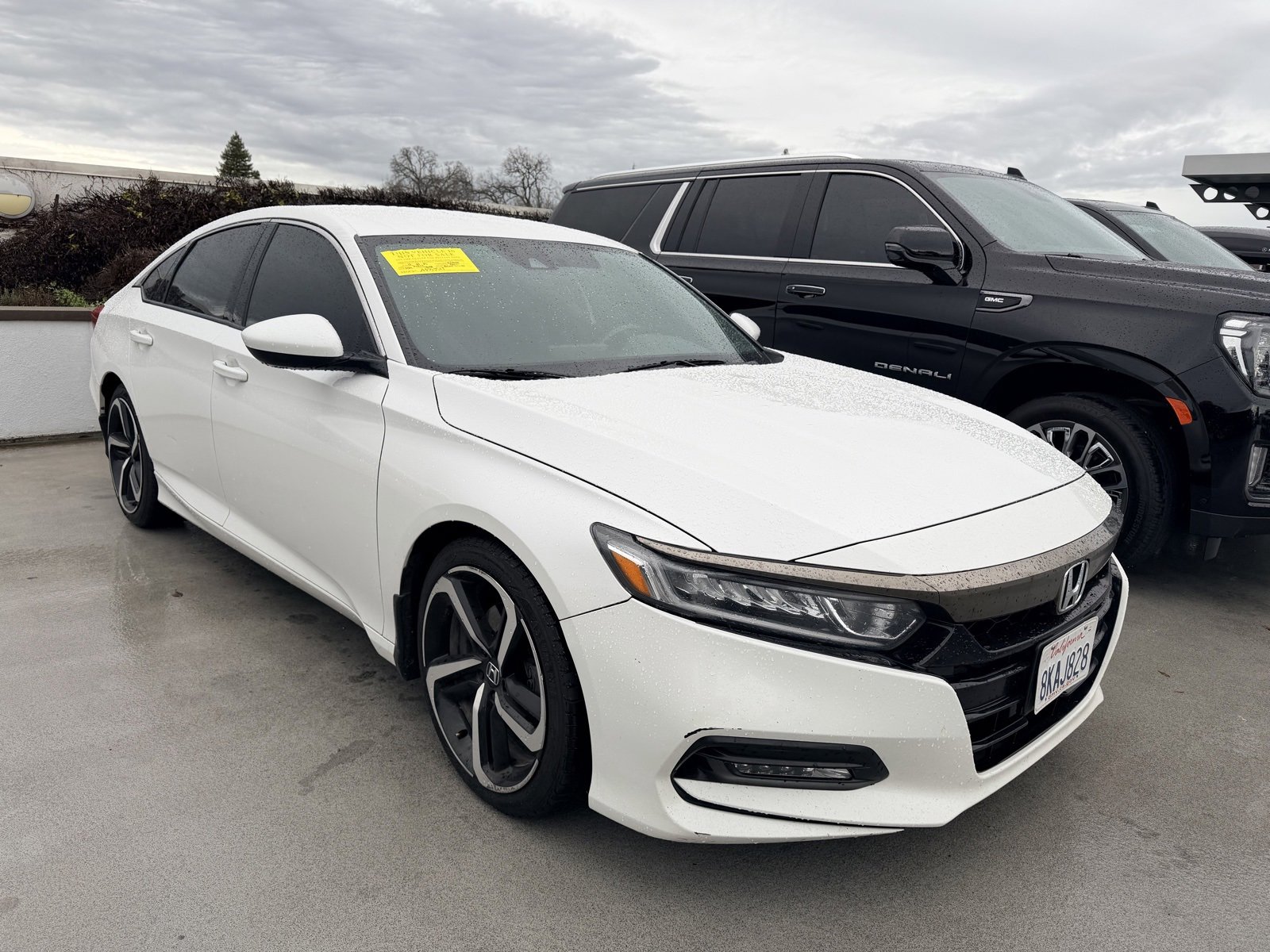 Used 2019 Honda Accord Sport image 2