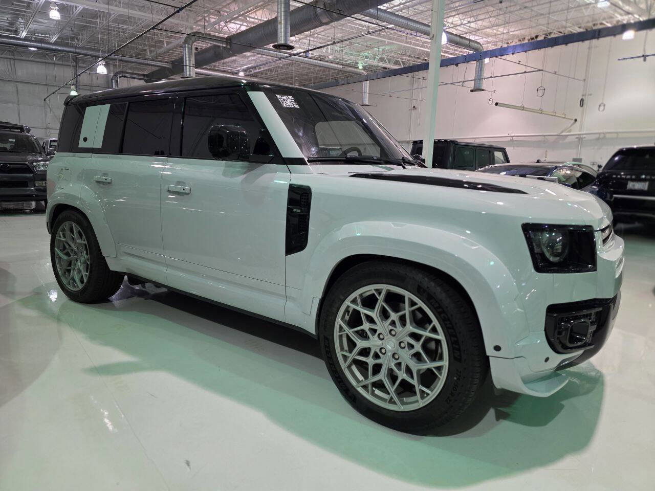 Used 2024 Land Rover Defender 110 V8 AWD/4WD image 68