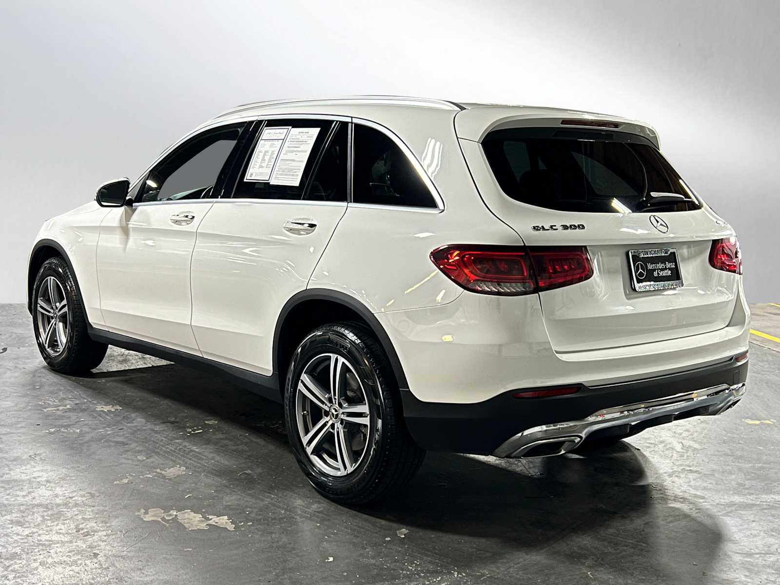 Used 2020 Mercedes-Benz GLC 300 4MATIC image 5