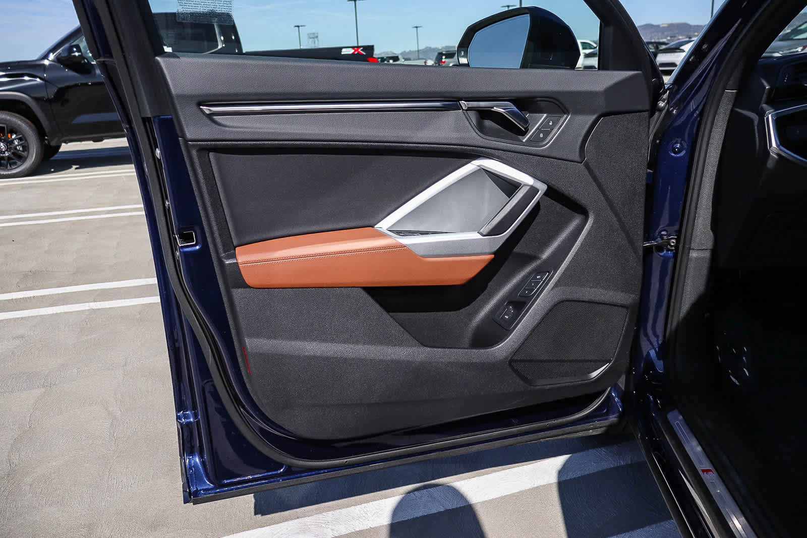 Used 2025 Audi Q3 2.0T Premium w/ Convenience Package image 29