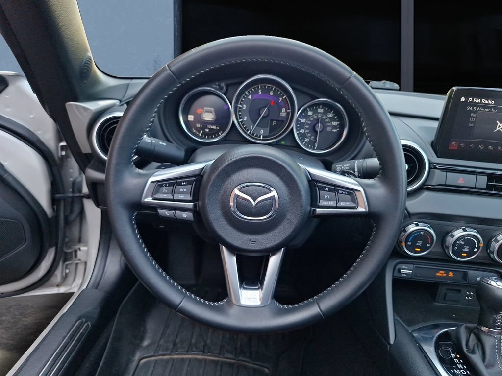 Used 2022 MAZDA MX-5 Miata RF Grand Touring RWD image 13