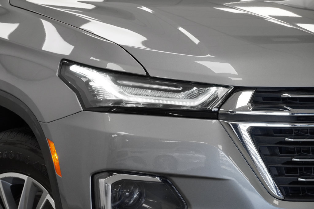 Used 2023 Chevrolet Traverse LT FWD image 11
