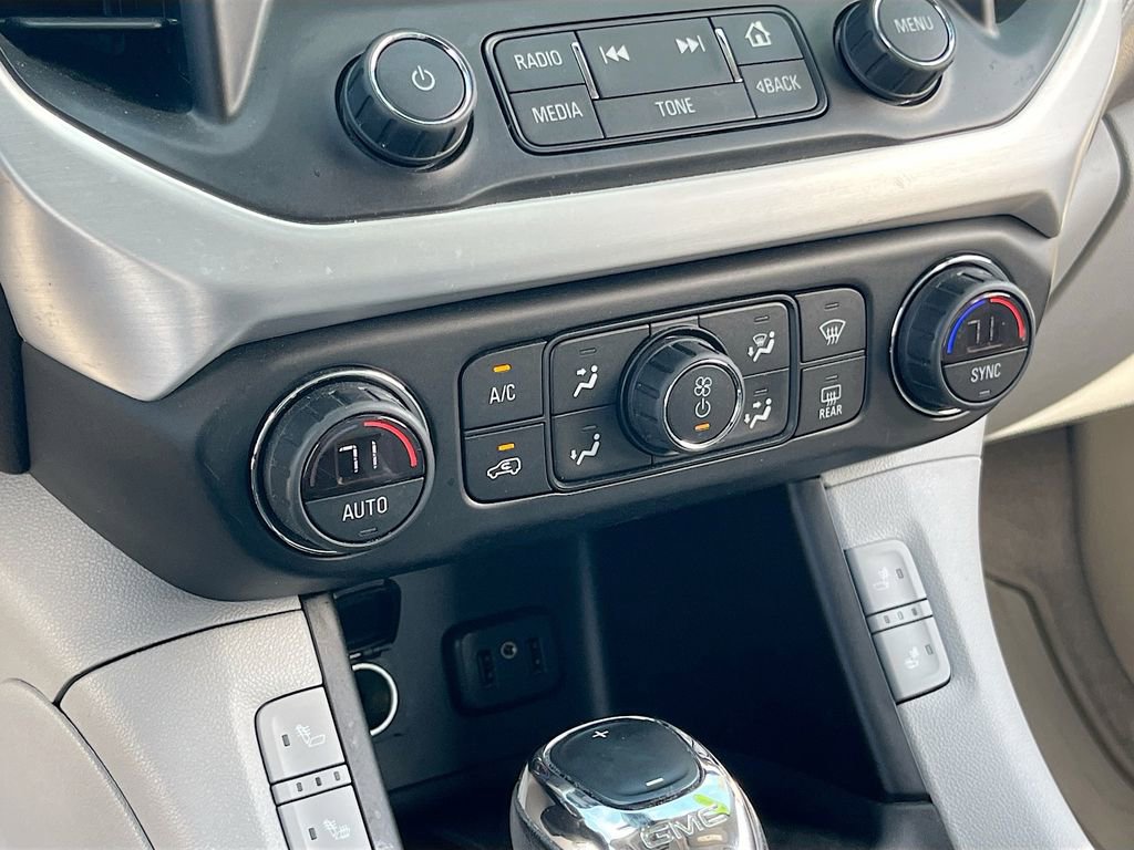 Used 2019 GMC Acadia SLT FWD image 16