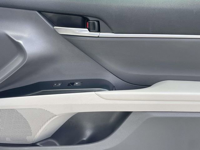 Used 2019 Toyota Camry LE FWD image 12