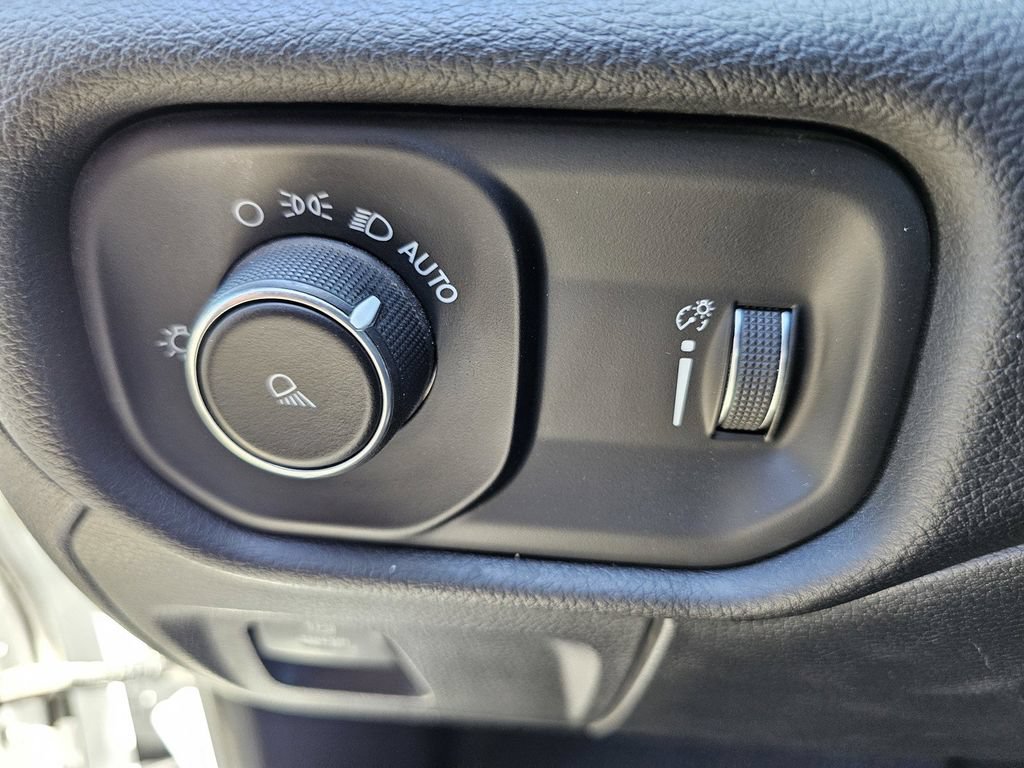 Used 2024 RAM 1500 Laramie AWD/4WD image 24