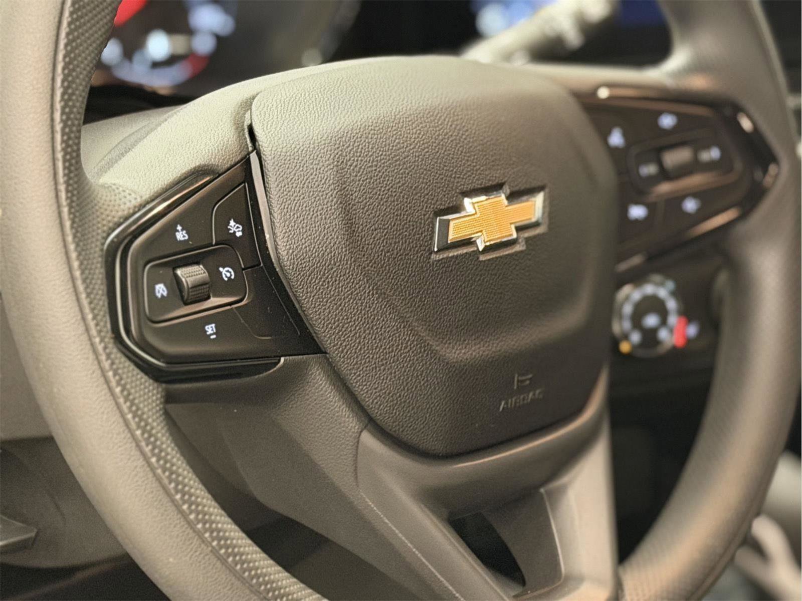 Certified 2025 Chevrolet Trax LS w/ LS Convenience Package image 18