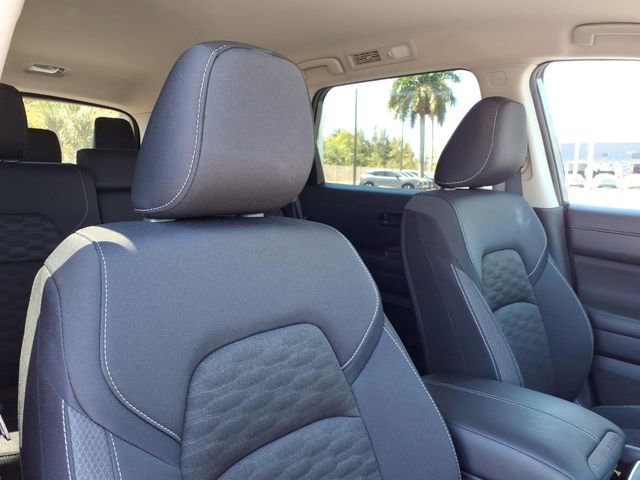 Used 2024 Nissan Pathfinder SV AWD/4WD image 11