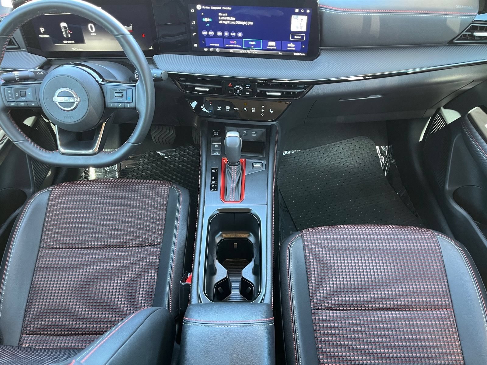 Used 2026 Nissan Kicks SR w/ Cold Weather Package FWD image 14
