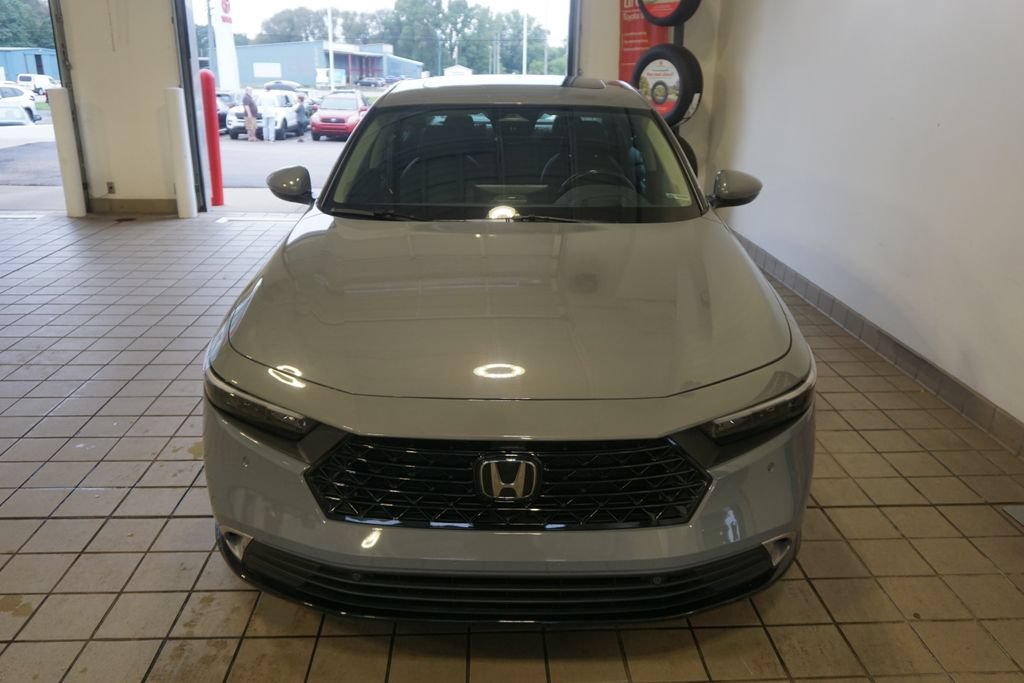 Used 2024 Honda Accord Touring image 17