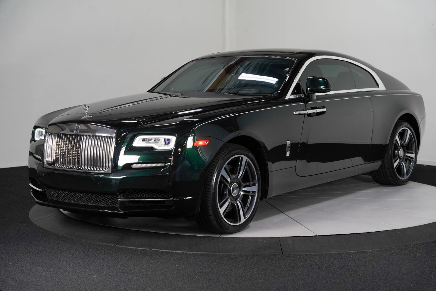 Used 2017 Rolls-Royce Wraith RWD image 6