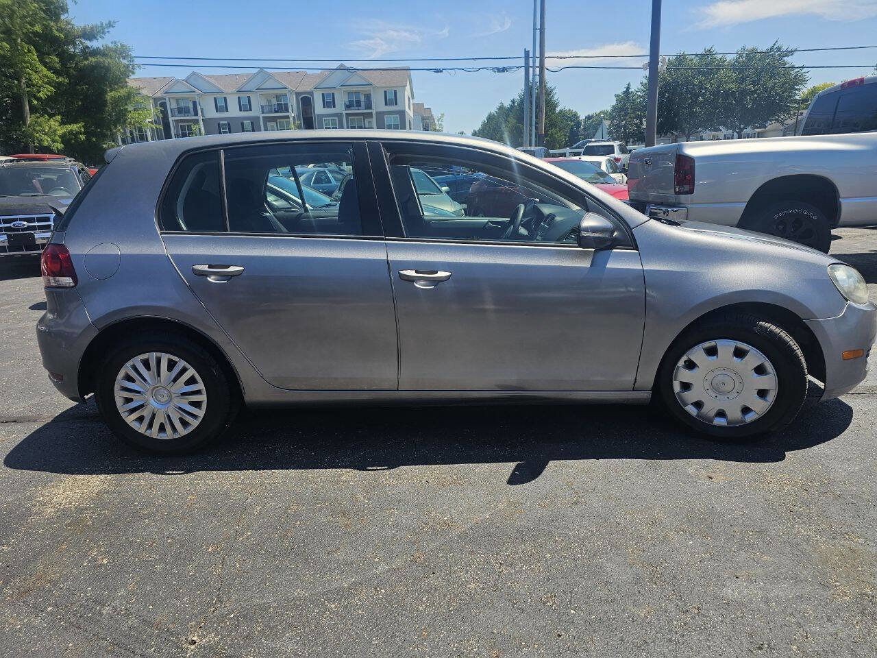 Used 2012 Volkswagen Golf 4-Door FWD image 5