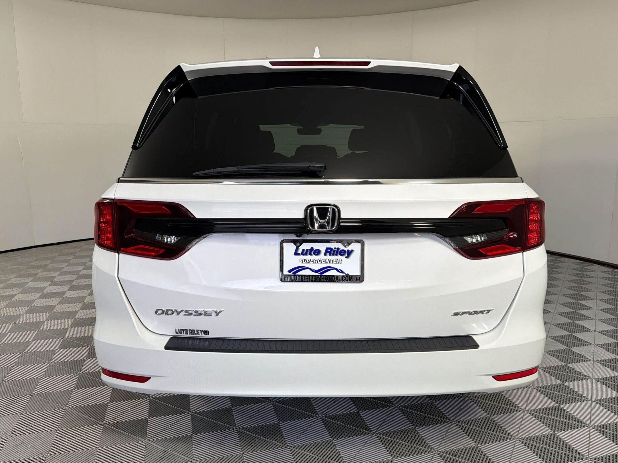 Used 2024 Honda Odyssey Sport image 10
