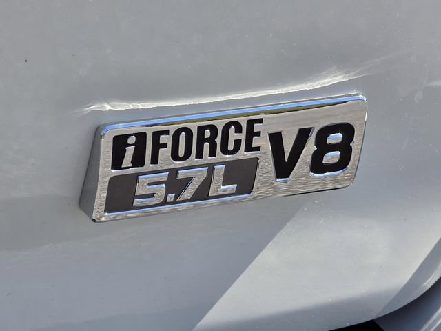 Used 2016 Toyota Sequoia Platinum RWD image 38