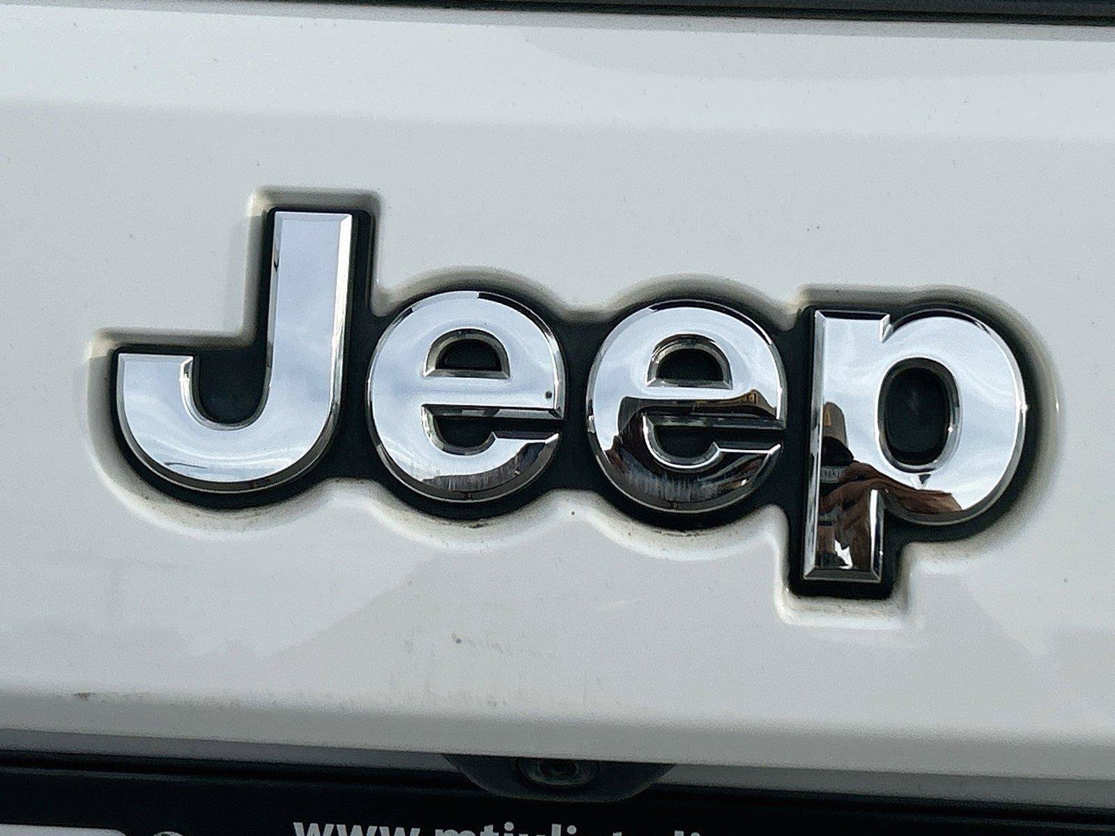 Used 2020 Jeep Grand Cherokee Limited w/ Luxury Group II RWD image 13