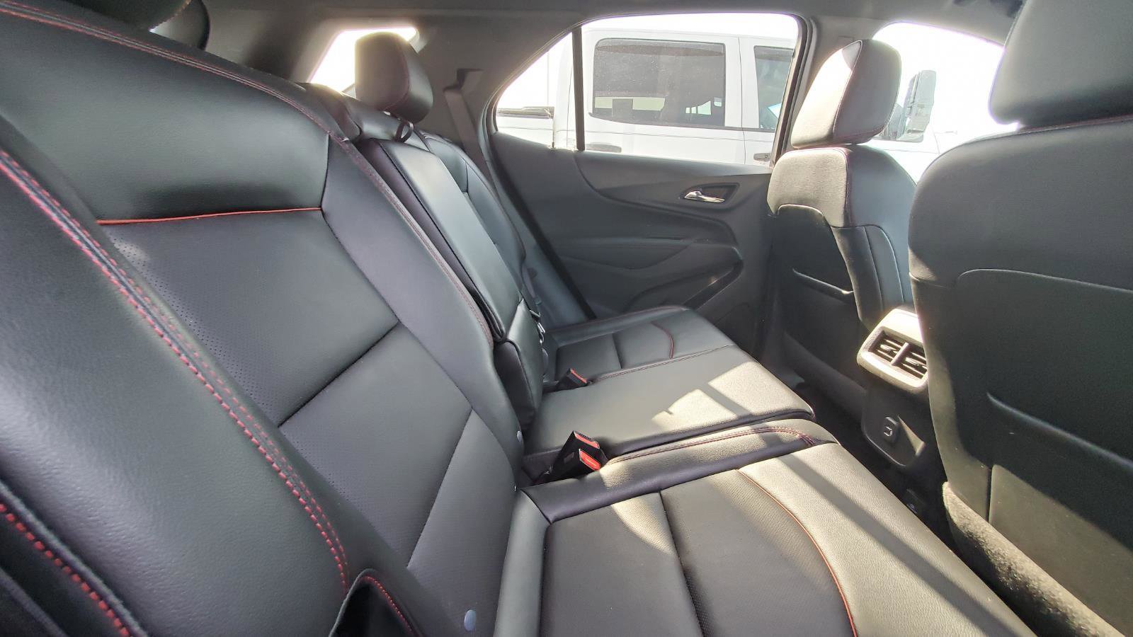 Used 2023 Chevrolet Equinox RS w/ RS Leather Package image 6