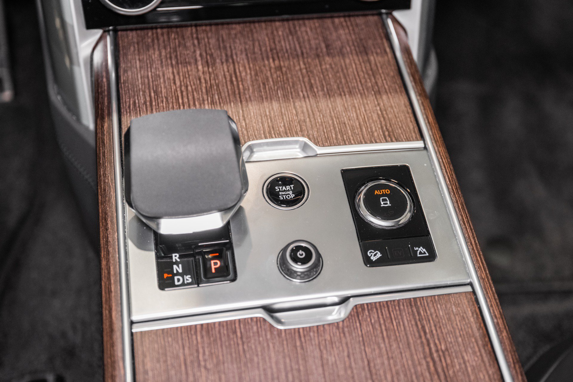 Used 2023 Land Rover Range Rover SE AWD/4WD image 40