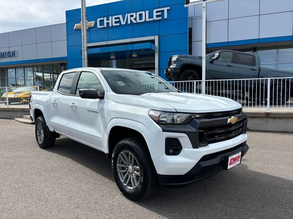 Used 2024 Chevrolet Colorado LT w/ LT Convenience Package image 7