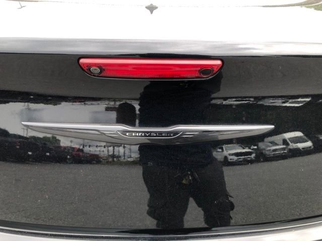 Used 2021 Chrysler 300 Touring w/ Sport Appearance Package RWD image 20