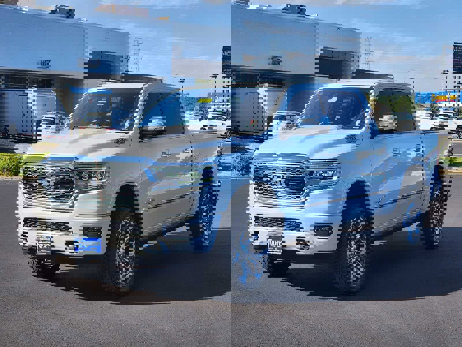 Used 2022 RAM 1500 Limited w/ Body-Colour Bumper Group image 4