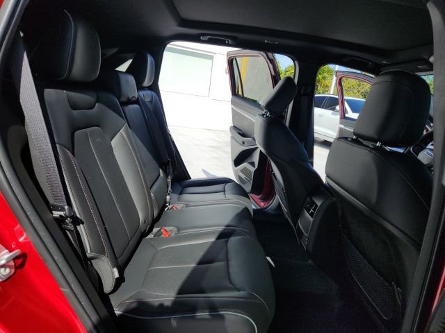 Used 2025 Jeep Wagoneer S Limited image 23