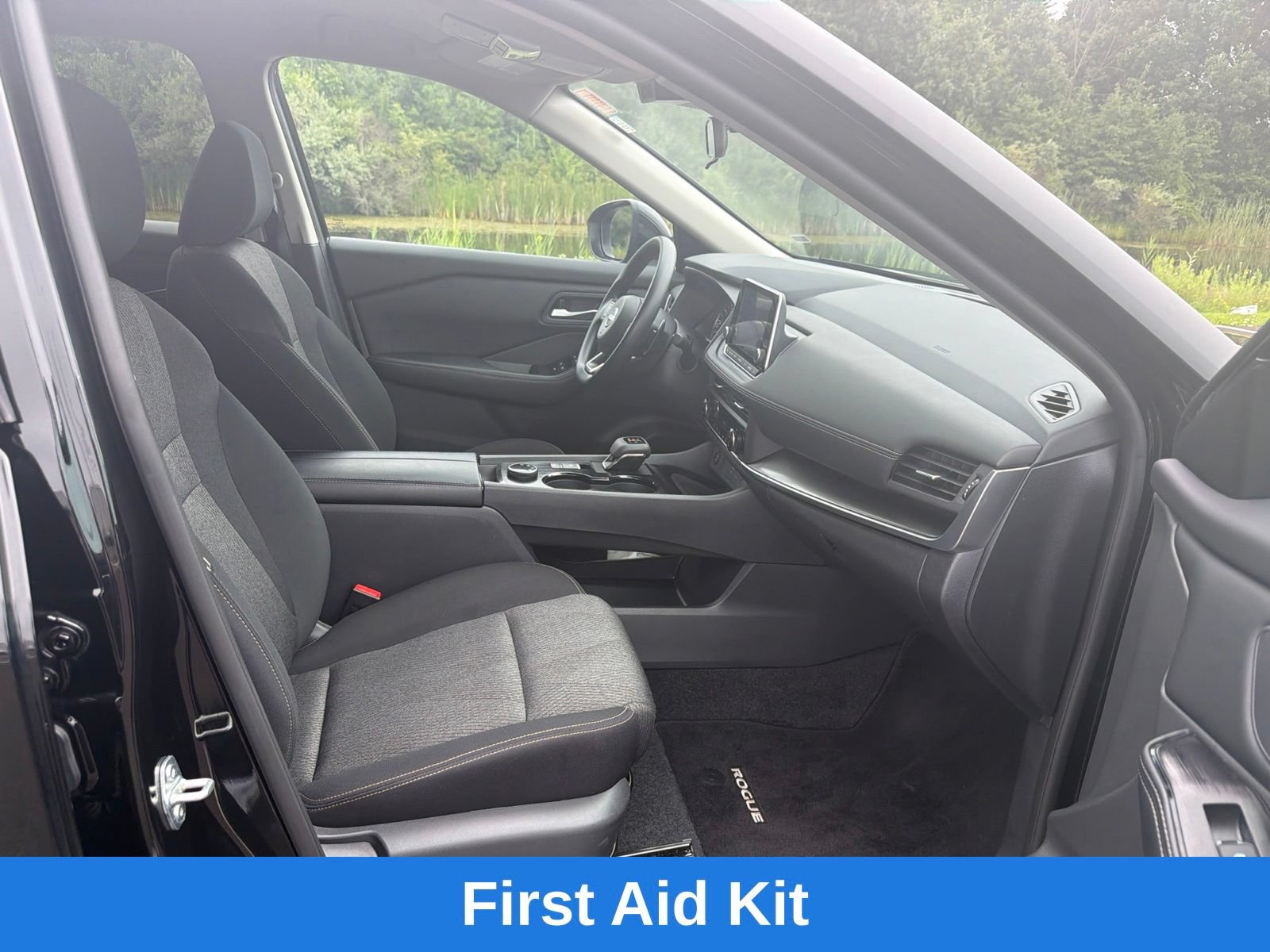 Used 2024 Nissan Rogue SV AWD/4WD image 24