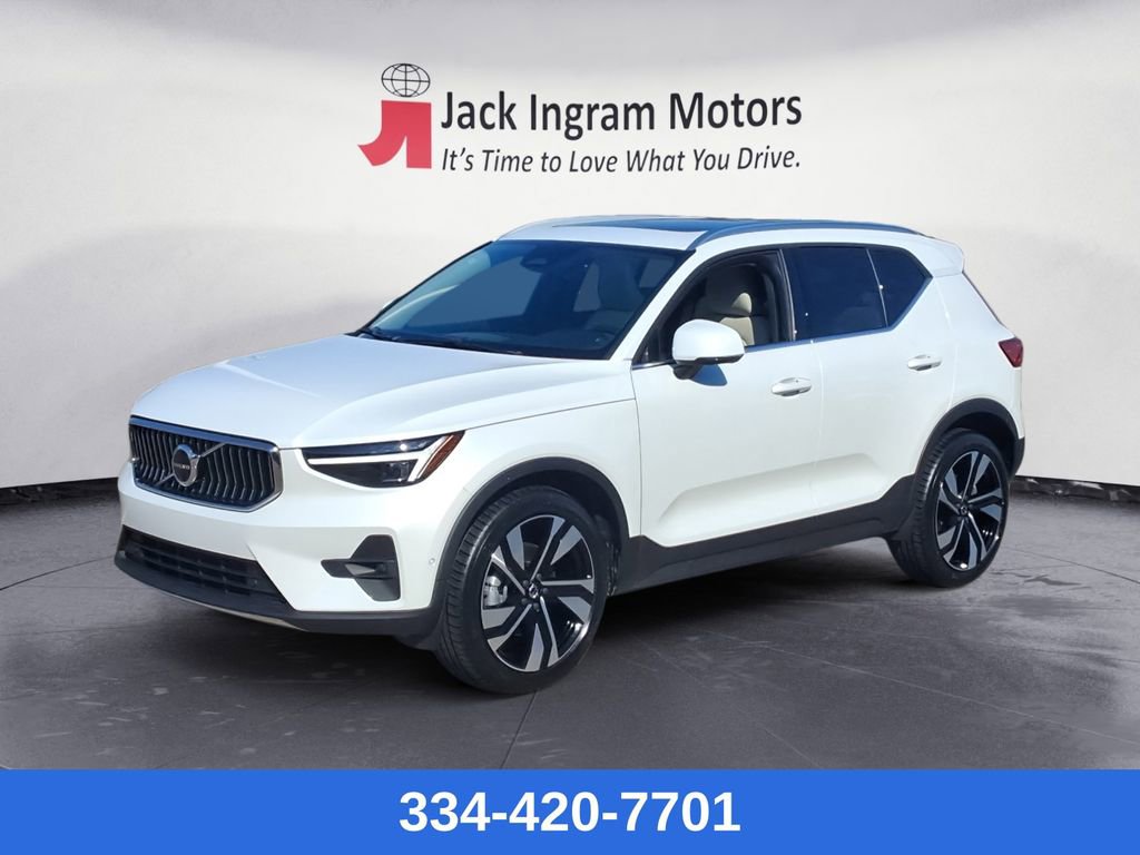 Certified 2023 Volvo XC40 B5 Ultimate w/ Protection Package Premier image 1