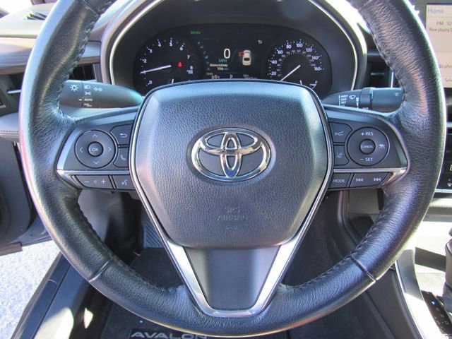 Used 2019 Toyota Avalon XLE image 29