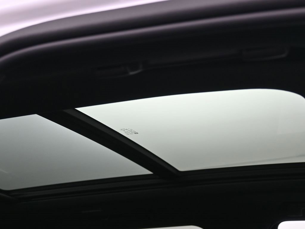 Used 2023 GMC Yukon Denali image 12