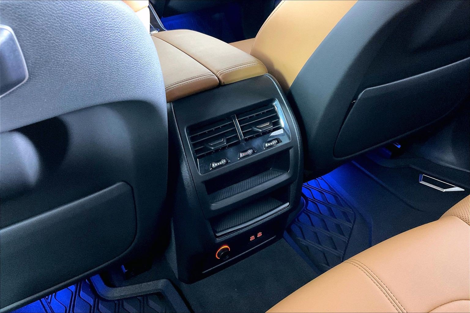 Used 2024 BMW X5 xDrive40i w/ Premium Package AWD/4WD image 34