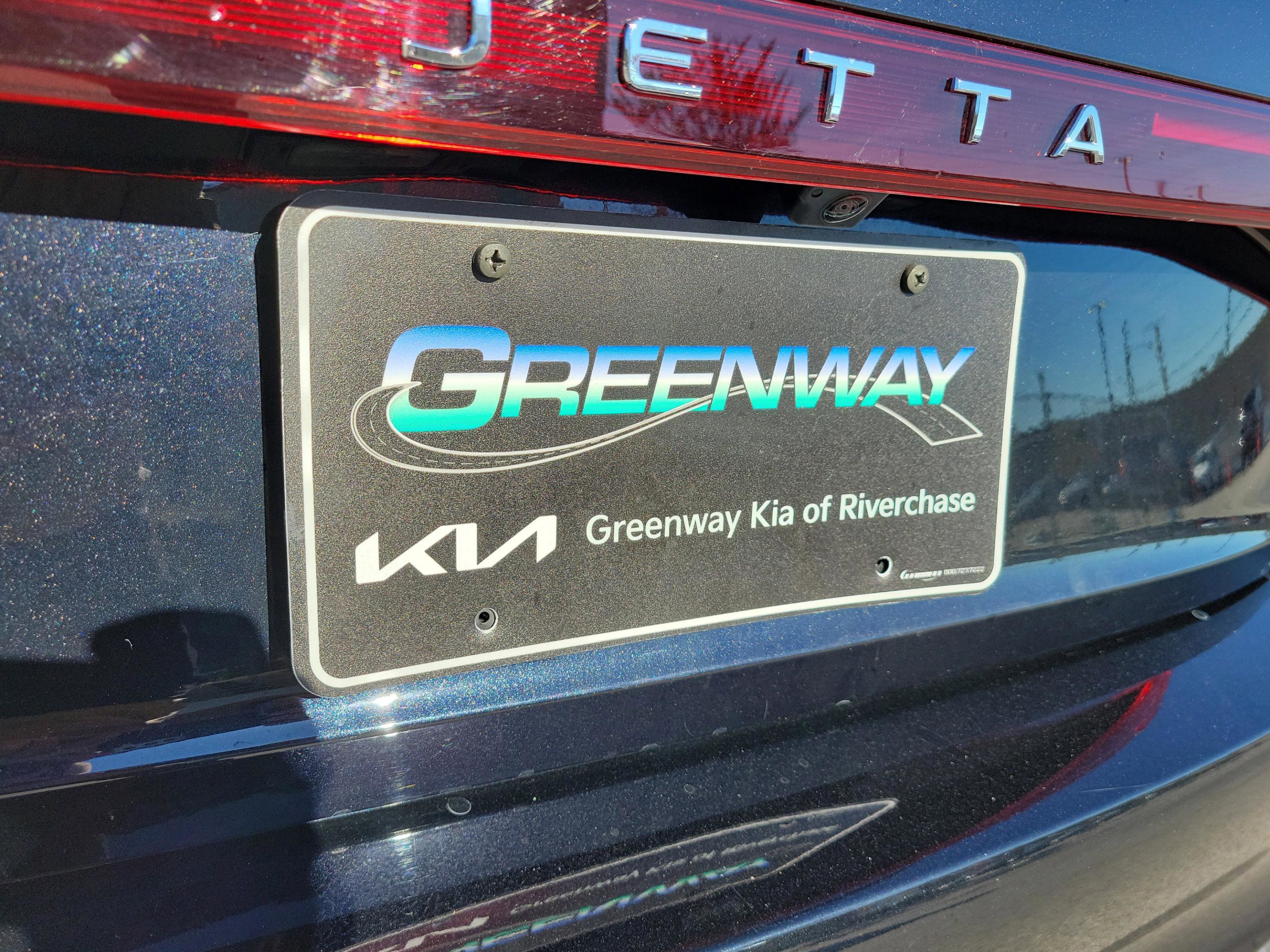 Used 2025 Volkswagen Jetta SE image 40