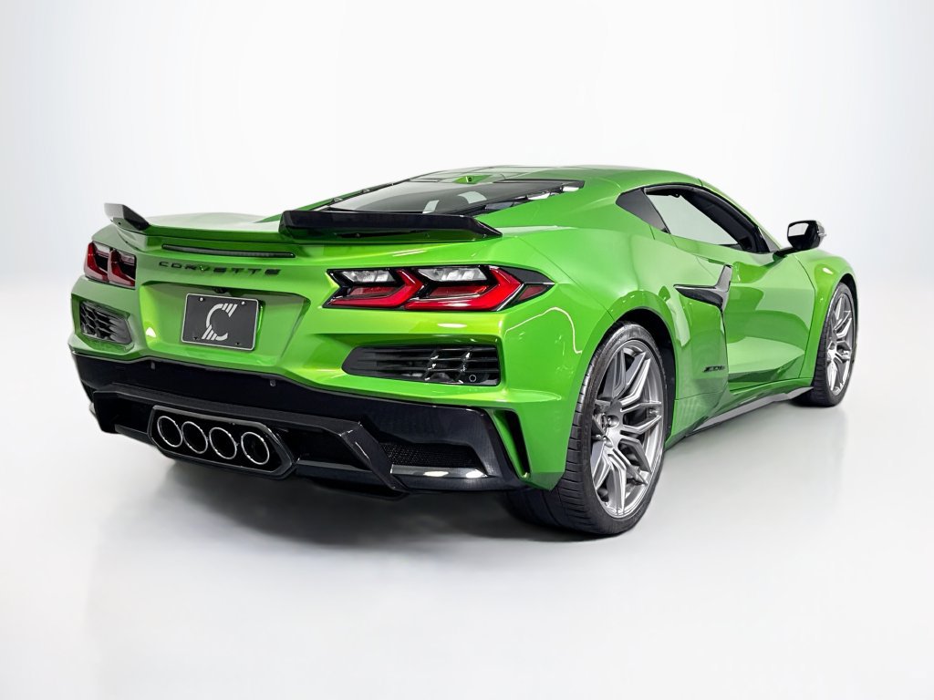 Used 2026 Chevrolet Corvette Z06 RWD image 5