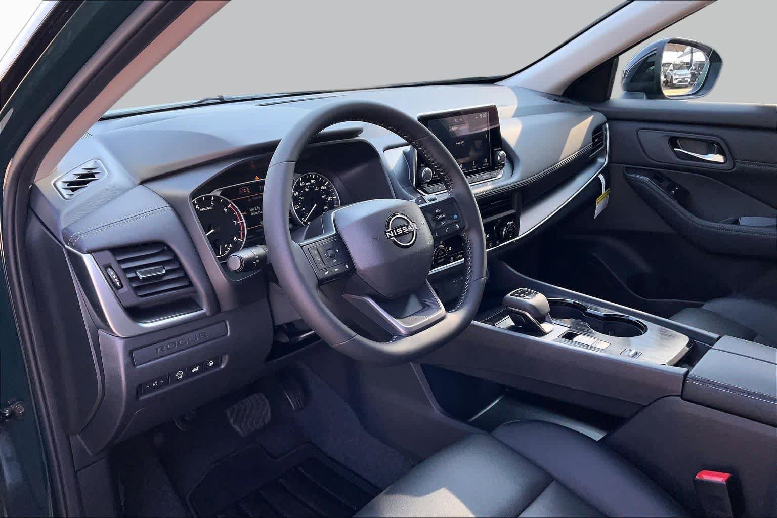 New 2027 Nissan Rogue Dark Armor FWD image 8