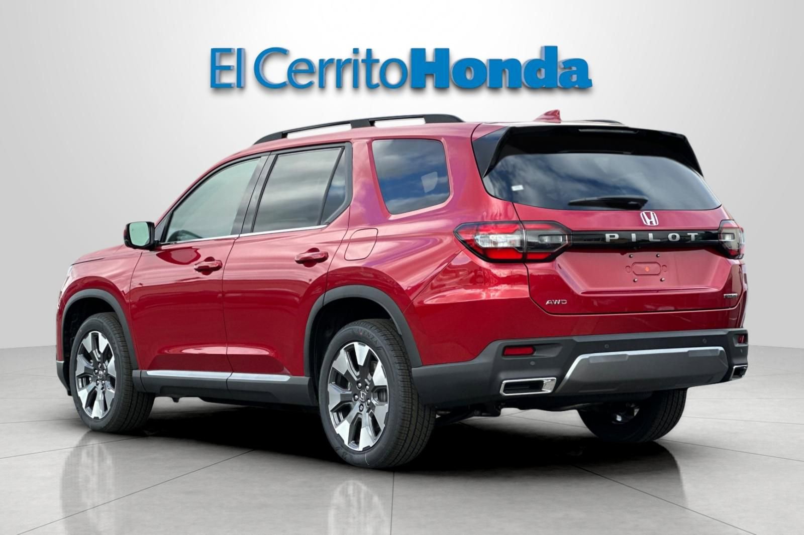 New 2026 Honda Pilot Touring image 5