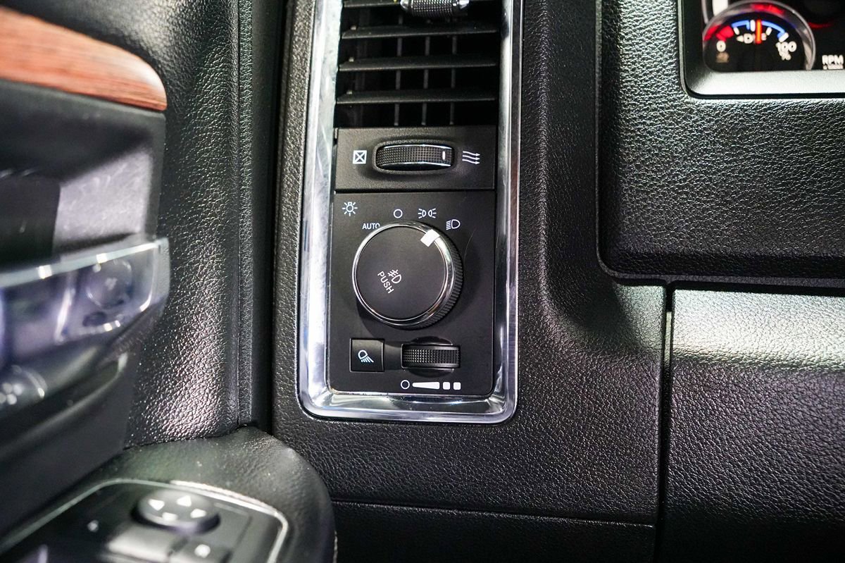 Used 2018 RAM 1500 Laramie image 20