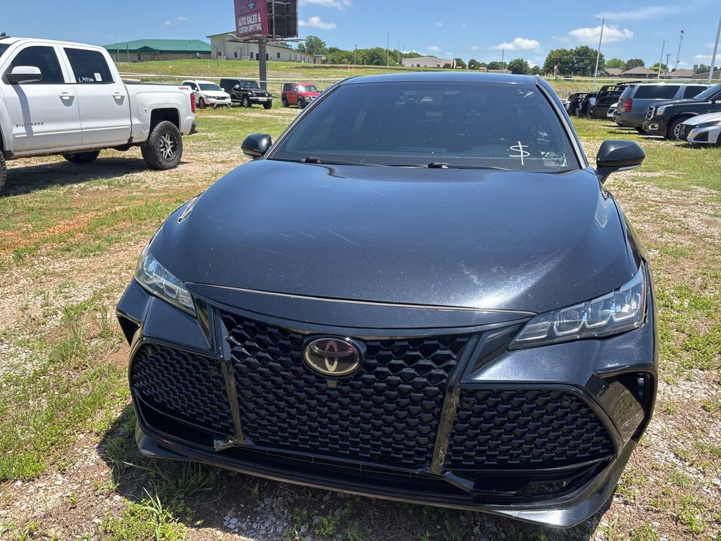 Used 2021 Toyota Avalon XLE FWD image 2
