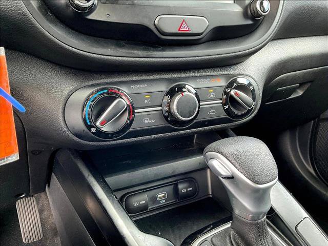 Used 2020 Kia Soul LX FWD image 20