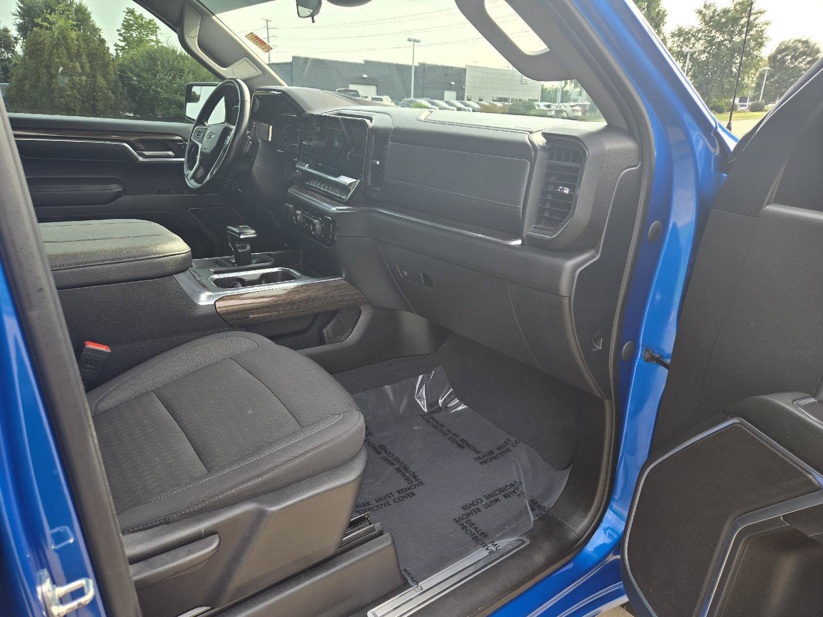 Used 2023 Chevrolet Silverado 1500 RST AWD/4WD image 22