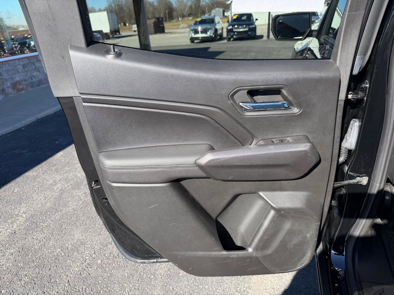 Used 2023 Chevrolet Colorado LT w/ LT Convenience Package image 16