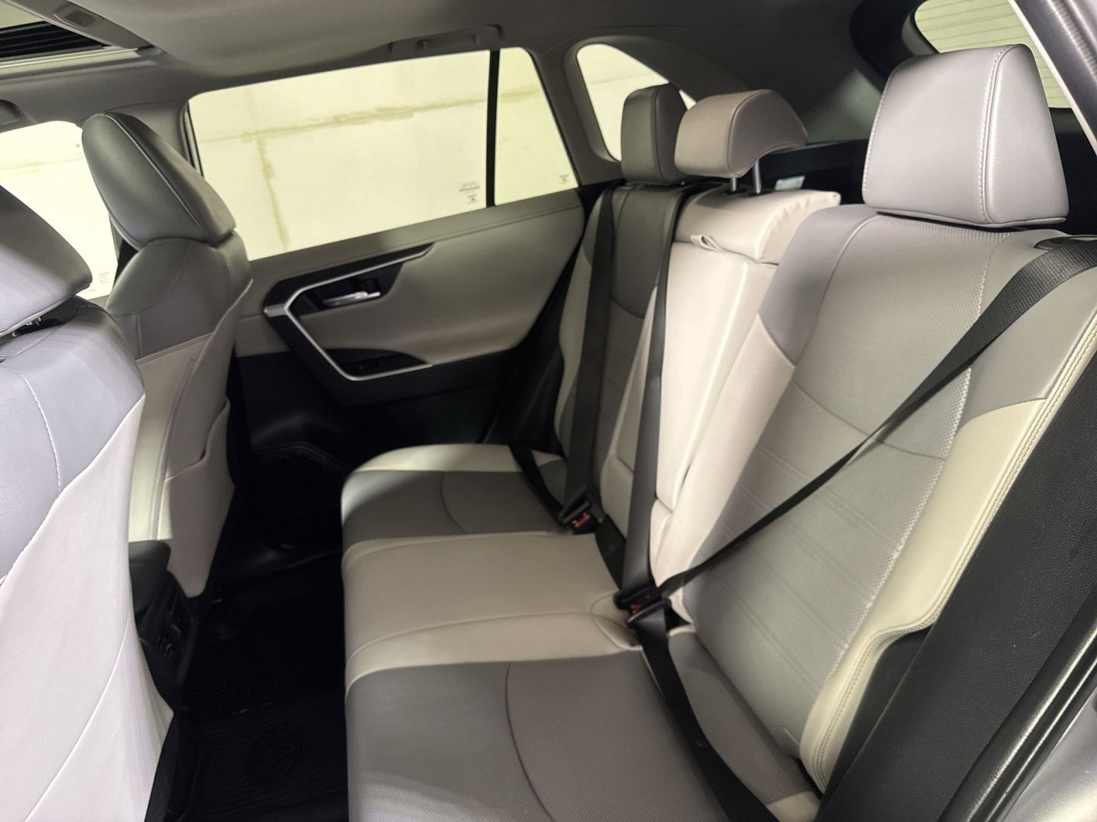 Used 2023 Toyota RAV4 Limited image 25