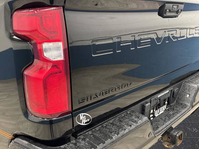 Used 2022 Chevrolet Silverado 2500 LTZ w/ LTZ Plus Package AWD/4WD image 35
