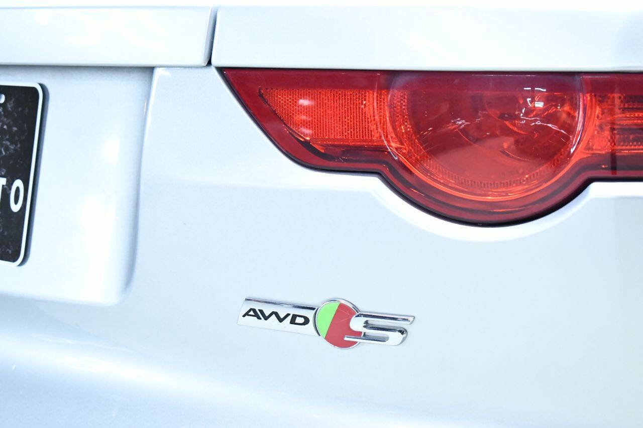Used 2016 Jaguar F-TYPE S image 32